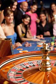 Meja Infinite Blackjack sdtoto 4d dengan dealer profesional dan multiple player seats